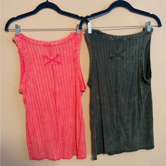 Lot of 2 Zenana Washed Ribbed
Scoop Neck Henley Tank Tops - Picture 6 of 14